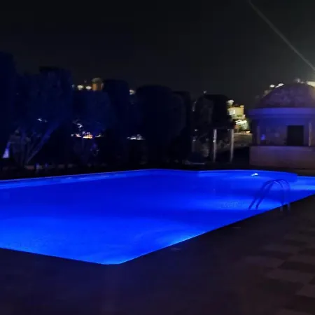 Queens Gardens 104 Apartament *