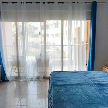 Queens Gardens 104 Apartment *