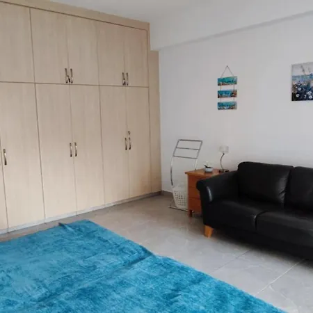 Apartment Queens Gardens 104 Paphos
