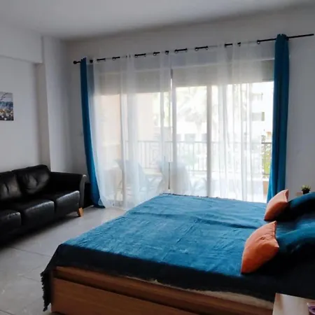 Queens Gardens 104 Apartment