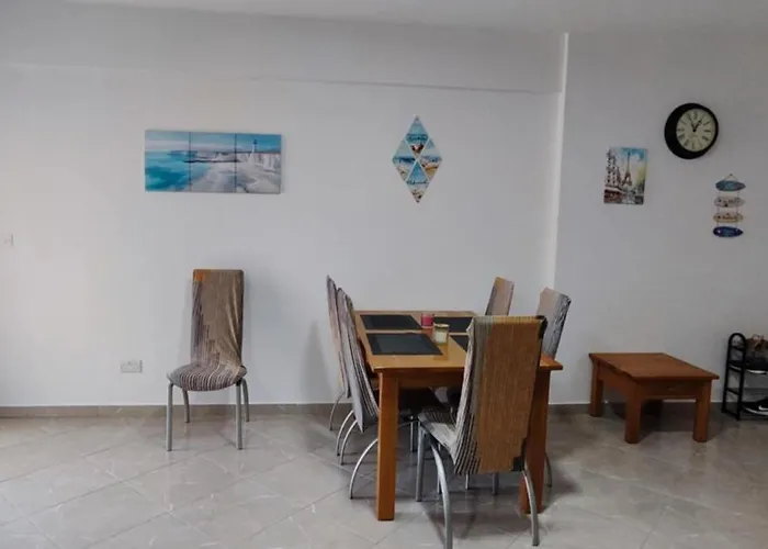 アパート Queens Gardens 104