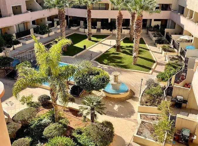 アパート Queens Gardens 104