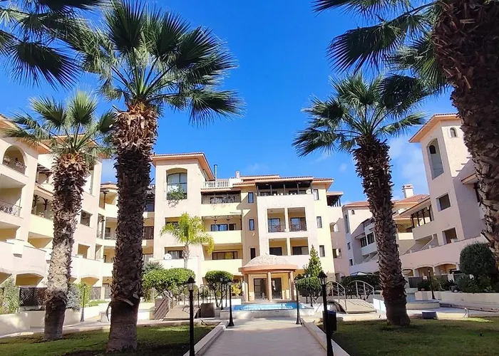 アパート Queens Gardens 104 パ フォス