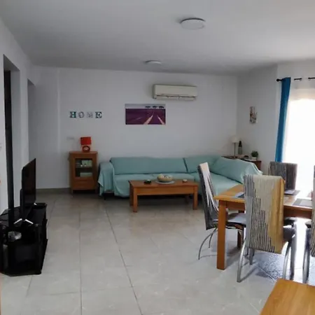 Queens Gardens 104 *